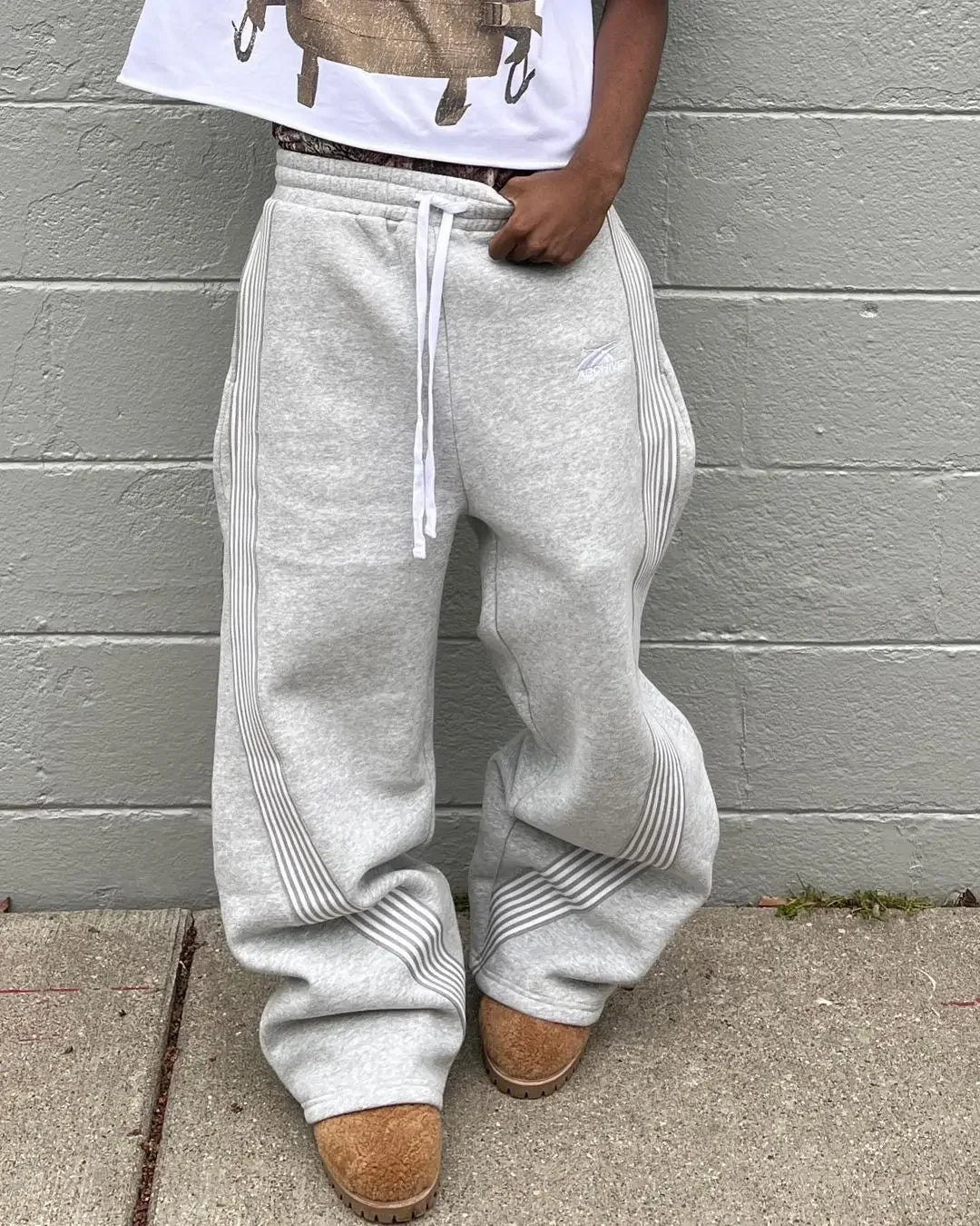 MEGA SWEATS